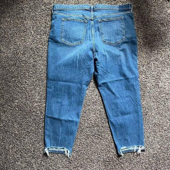 Abercrombie & Fitch The Mom Jeans Women's 36 / 22 Blue Cropped High Rise Distres - Picture 7 of 8